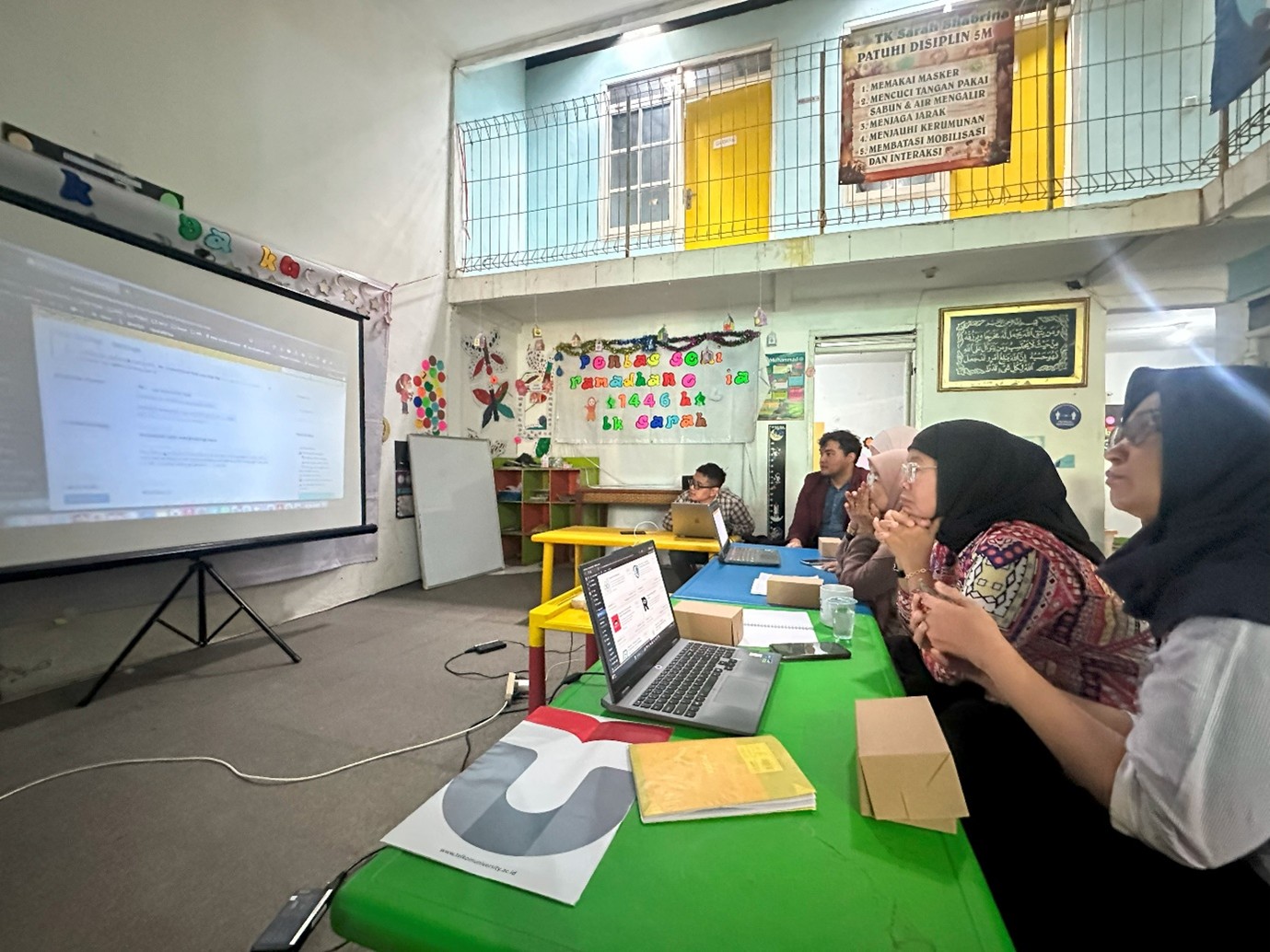 Pelatihan Pengelolaan Website Dasar untuk TK Sarah Shabrina Pelatihan Pengelolaan Website Dasar untuk TK Sarah Shabrina